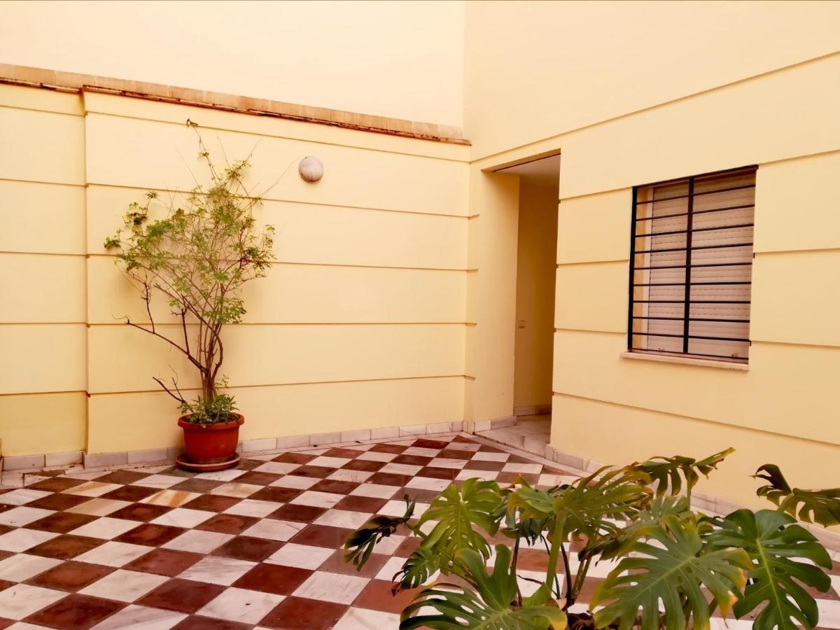 Apartamento San Luis. Plaza De Parking Gratis!!! Seville Ngoại thất bức ảnh