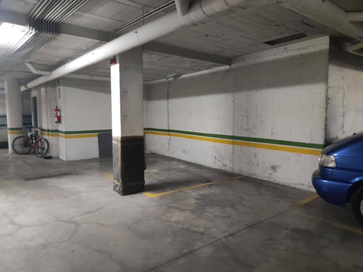 Apartamento San Luis. Plaza De Parking Gratis!!! Seville Ngoại thất bức ảnh