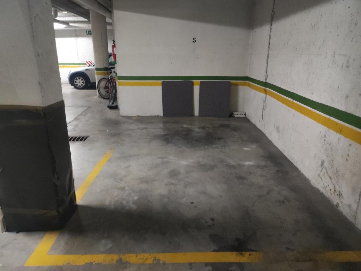 Apartamento San Luis. Plaza De Parking Gratis!!! Seville Ngoại thất bức ảnh